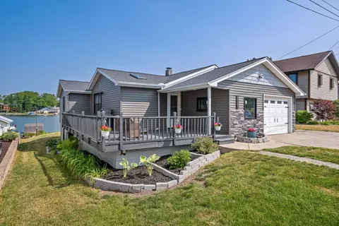 2183 Van Dyke St, Conklin, MI 49403