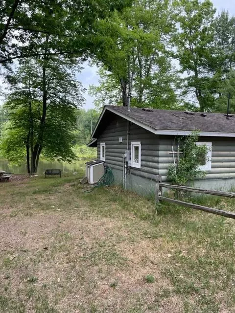 3773 Riverview Dr, Hersey, MI 49639