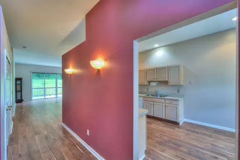 868 Chamberlain Ct, Jackson, MI 49203 photo 3