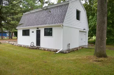 15564 S M-43 Hwy, Hickory Corners, MI 49060