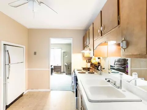 630 W Monroe St, Jackson, MI 49202 photo 2