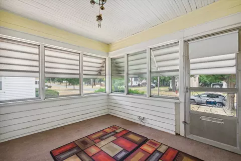 737 N State St, Jackson, MI 49202 photo 3