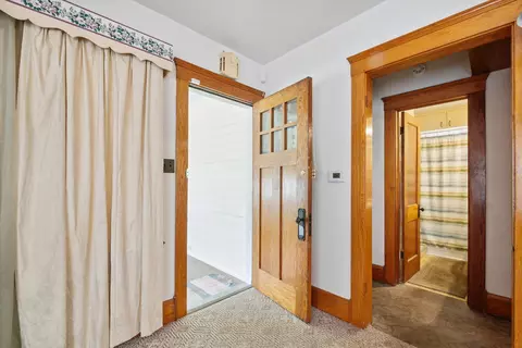 737 N State St, Jackson, MI 49202 photo 5