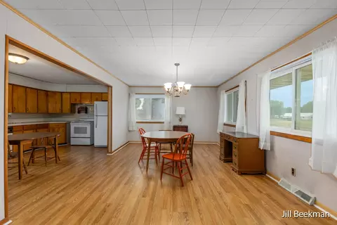 1845 144th Ave, Dorr, MI 49323 photo 5