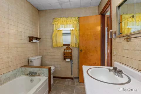 1845 144th Ave, Dorr, MI 49323 photo 11