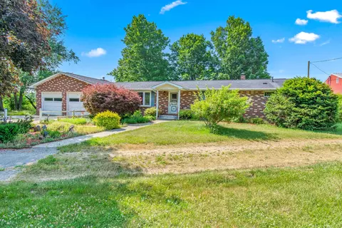 9691 Darling Rd, Allen, MI 49227