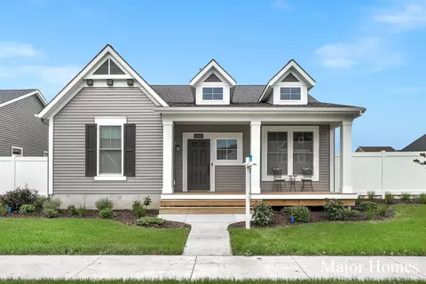 6940 W Cottage Ln, Rockford, MI 49341