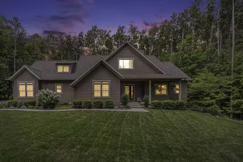 6425 68th St SE, Caledonia, MI 49316