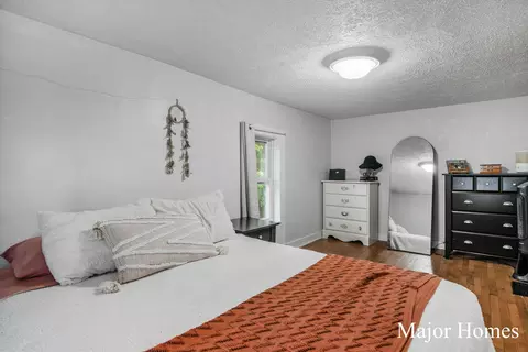 814 Pearl St, Belding, MI 48809 photo 13