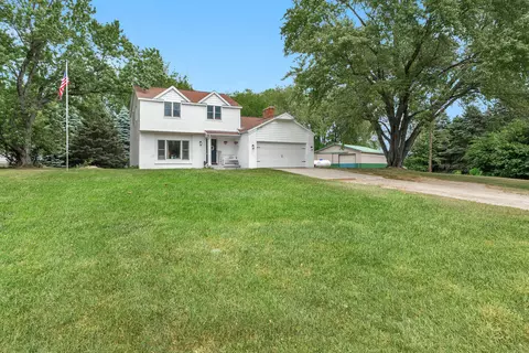 10219 Jordan River Dr, Alto, MI 49302