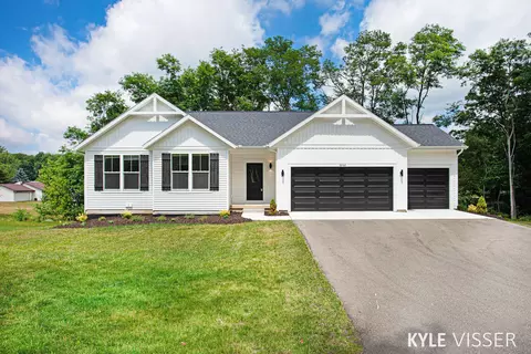 2266 Dunnigan Ave NE, Grand Rapids, MI 49525
