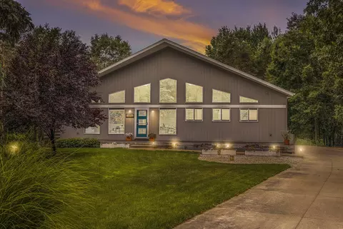 9459 Turkey Run Ct NE, Sparta, MI 49345