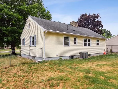 2165 Maple Dr, Jackson, MI 49203 photo 32