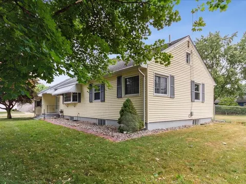 2165 Maple Dr, Jackson, MI 49203 photo 4