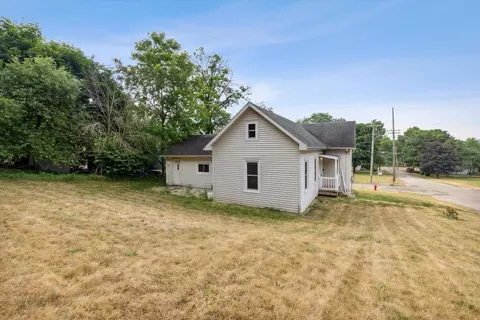 601 Clinton St, Marshall, MI 49068 photo 3