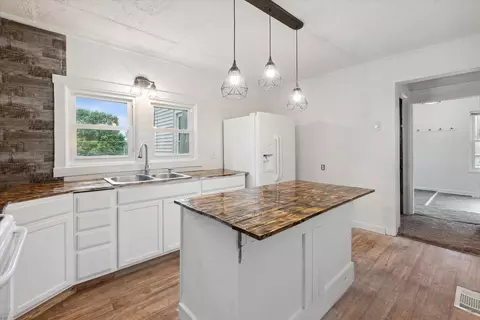 601 Clinton St, Marshall, MI 49068 photo 21