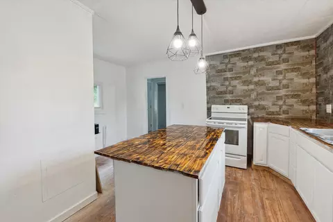601 Clinton St, Marshall, MI 49068 photo 24