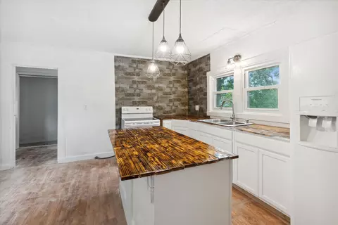601 Clinton St, Marshall, MI 49068 photo 22