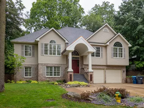 2777 Bronson Blvd, Kalamazoo, MI 49008