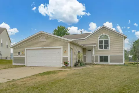 10969 Summerlin Ct, Holland, MI 49423