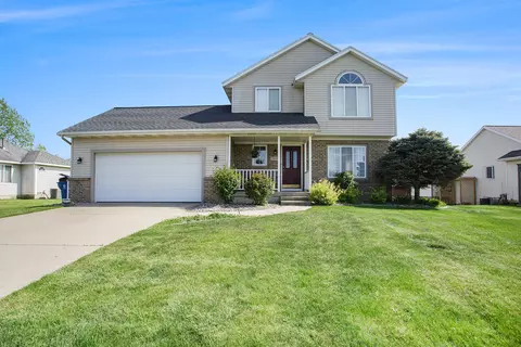 1970 Summerlook Dr SE, Caledonia, MI 49316
