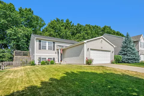 6836 Cypress Bay Dr, Kalamazoo, MI 49009