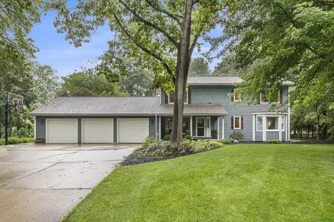 1448 Hillsboro Ave SE, Grand Rapids, MI 49546