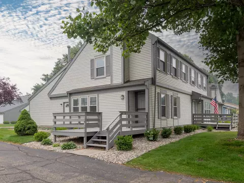 5589 Grand Traverse Ln, Portage, MI 49024
