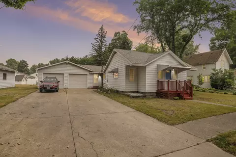 410 W Carson St, Carson City, MI 48811