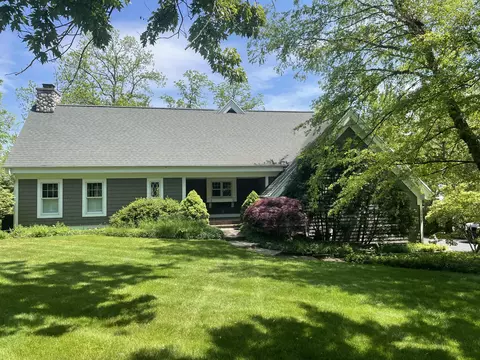 2515 Westboro Dr NE, Grand Rapids, MI 49506