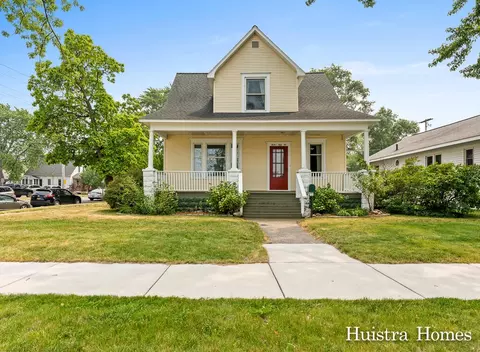 1252 Fulton Ave, Grand Haven, MI 49417