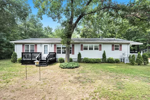17218 Apache Trl, Howard City, MI 49329