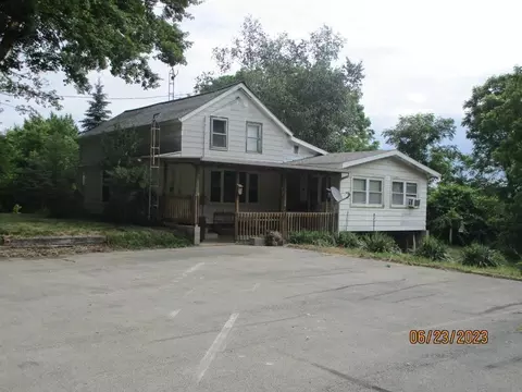 3751 N Lake Wilson Rd, Jonesville, MI 49250