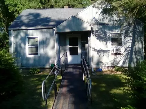 1331 Jennings Ave, Benton Harbor, MI 49022
