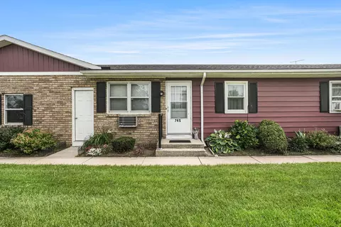 745 Andover St SE #25, Kentwood, MI 49548