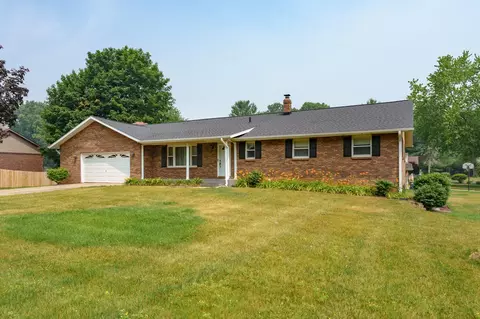 5426 Stoney Brook Rd, Kalamazoo, MI 49009