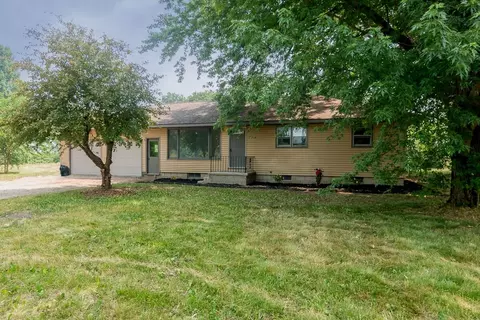 16431 S 24th St, Vicksburg, MI 49097