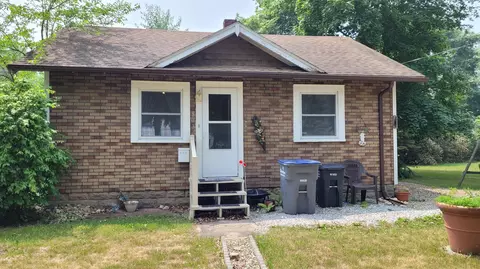 803 E Main St, Sturgis, MI 49091