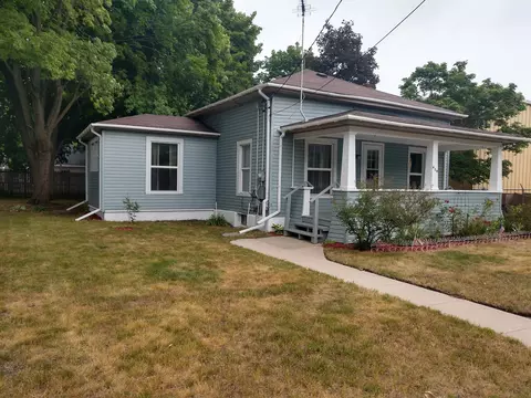 404 E Cass St, Greenville, MI 48838