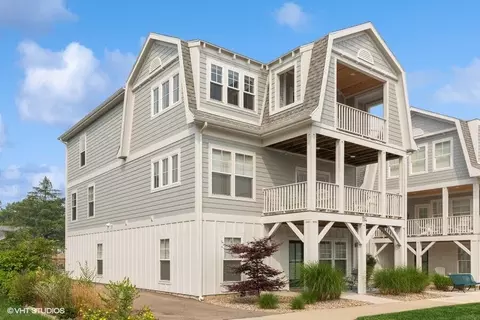 114 N Barton #B, New Buffalo, MI 49117