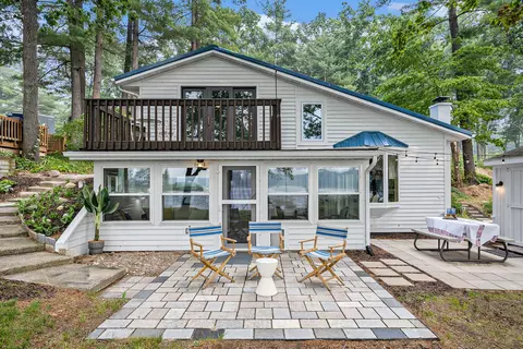 8171 Island View Dr, Newaygo, MI 49337