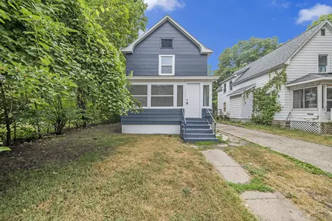 1323 Poplar Pl, Kalamazoo, MI 49001
