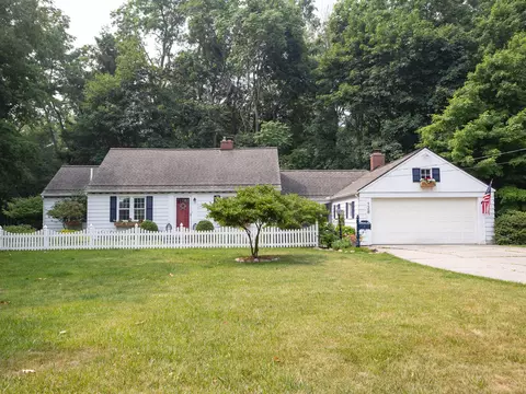 128 Brown St, Tecumseh, MI 49286 photo 1