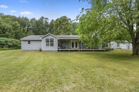 13794 W Cutler Rd, Howard City, MI 49329