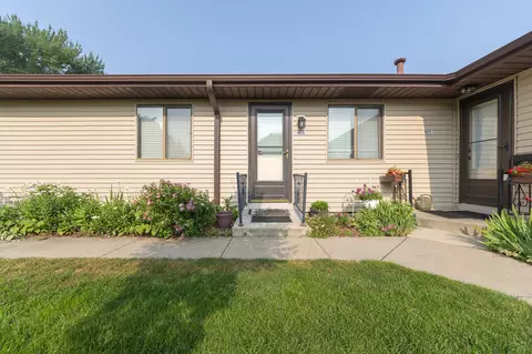 5076 Green Meadow Rd #20, Kalamazoo, MI 49009
