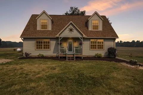52460 Knight Rd, Marcellus, MI 49067