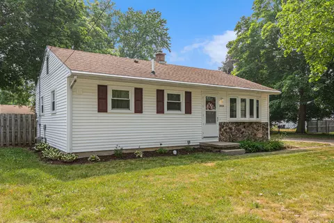 2020 Adelpha Ave, Holt, MI 48842