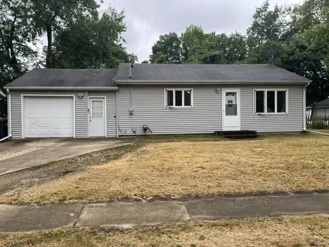 3080 Brookmont Dr, Kalamazoo, MI 49004