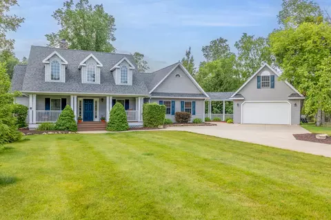 7389 Indian Ct, Canadian Lakes, MI 49346