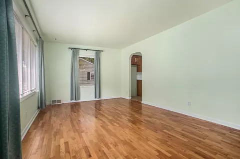 517 Brewer St, Marshall, MI 49068 photo 4